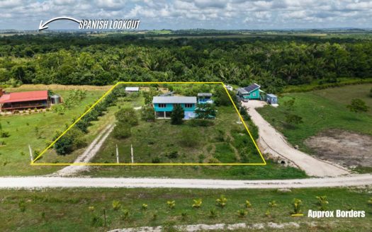 Off-Grid 2-Bed Solar Home with Pool on 1 Acre Near Spanish Lookout